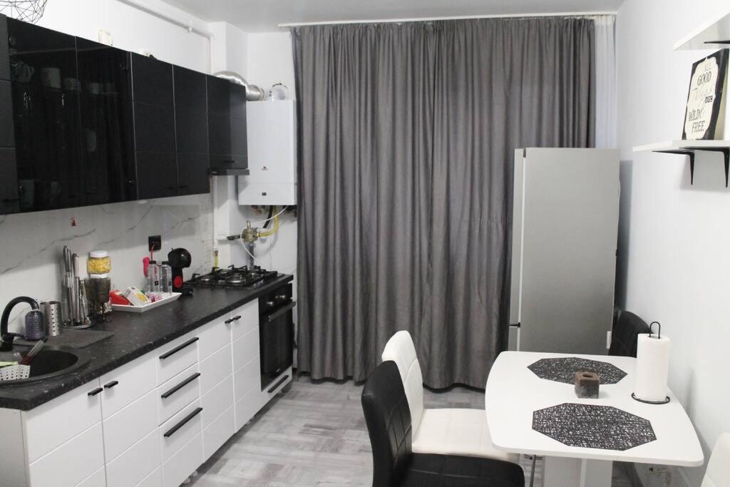 Yua'Shomes-Bussiness And Travel Apartment Cluj-Napoca Esterno foto