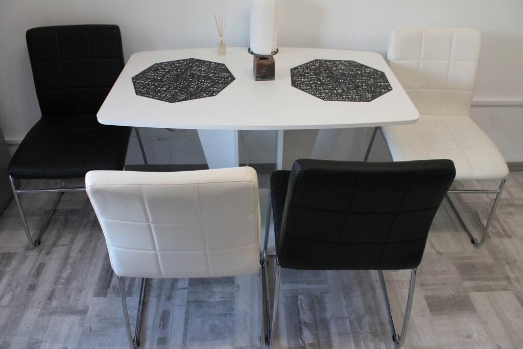 Yua'Shomes-Bussiness And Travel Apartment Cluj-Napoca Esterno foto